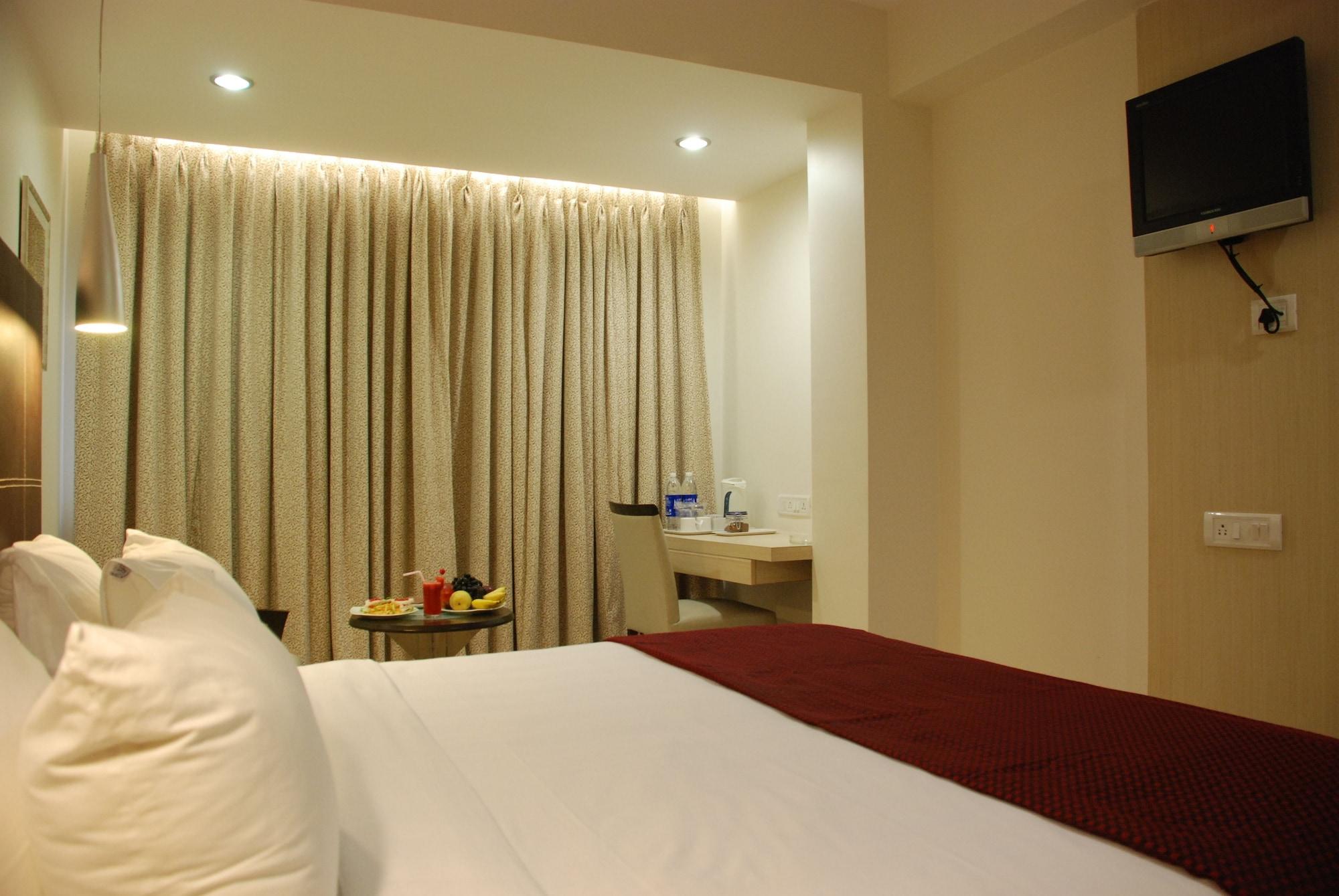 ดิ โอเรียนตัล เรซิเดนซี โฮเทล Hotel มุมไบ ภายนอก รูปภาพ