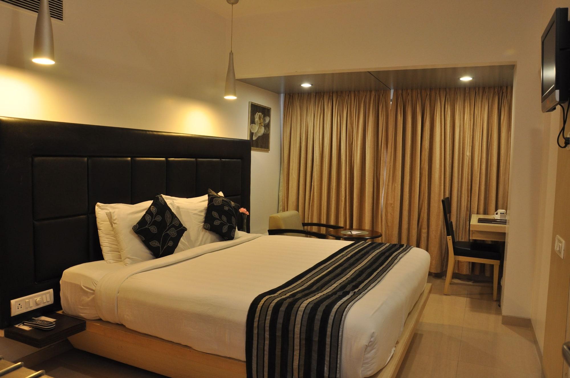 ดิ โอเรียนตัล เรซิเดนซี โฮเทล Hotel มุมไบ ภายนอก รูปภาพ