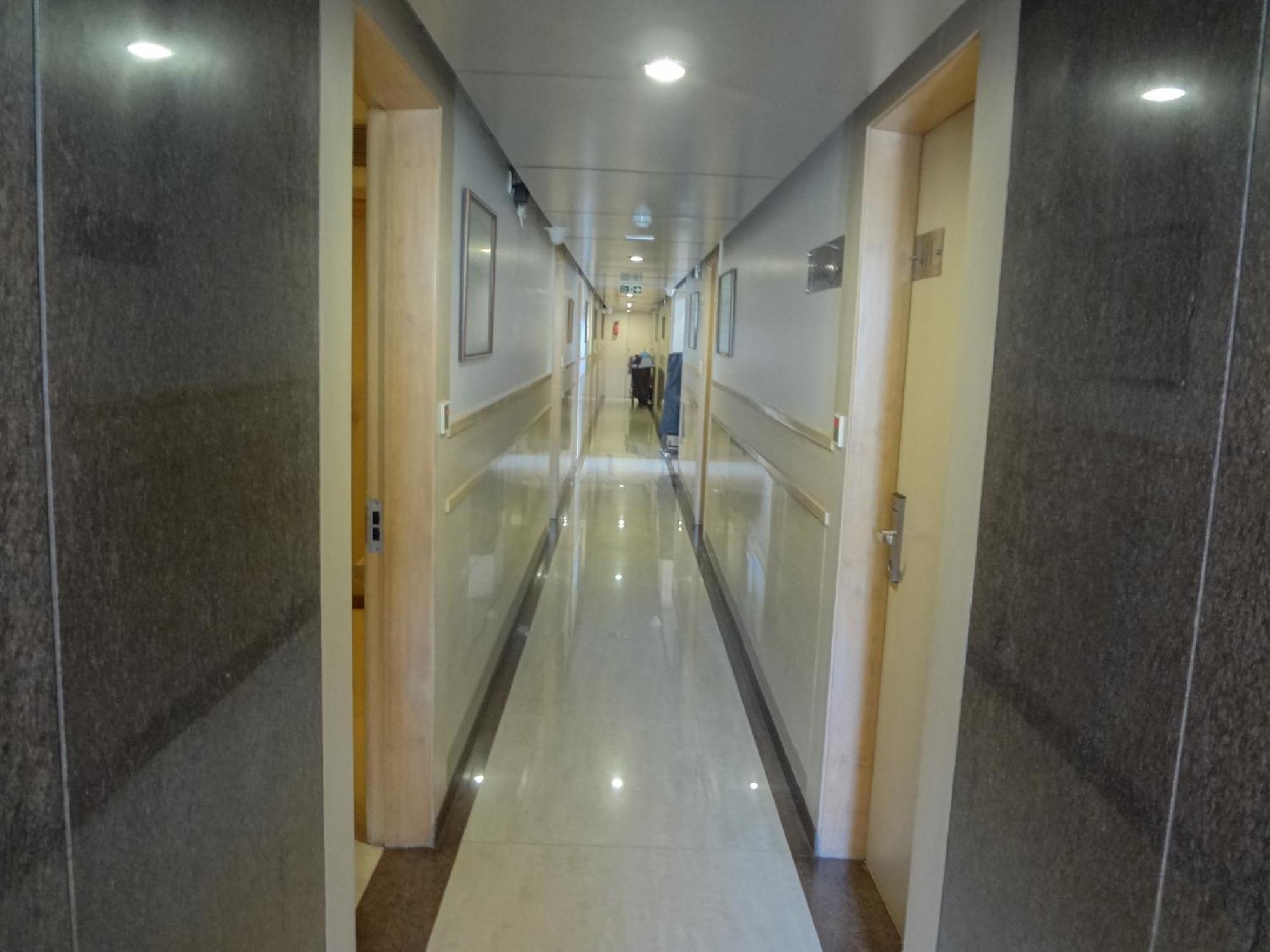 ดิ โอเรียนตัล เรซิเดนซี โฮเทล Hotel มุมไบ ภายนอก รูปภาพ