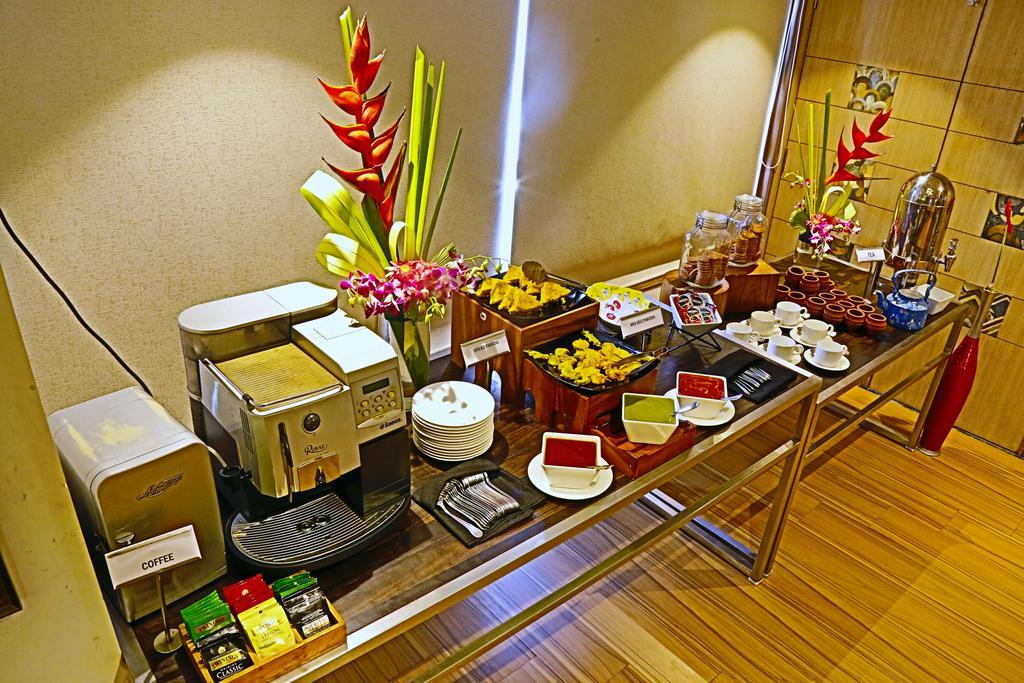 ดิ โอเรียนตัล เรซิเดนซี โฮเทล Hotel มุมไบ ภายนอก รูปภาพ