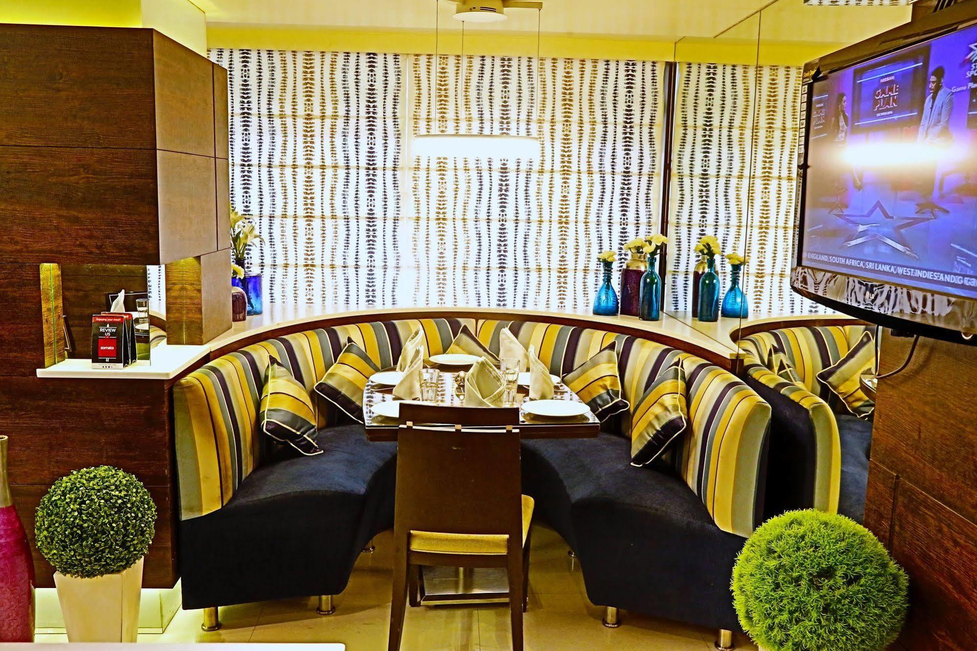 ดิ โอเรียนตัล เรซิเดนซี โฮเทล Hotel มุมไบ ภายนอก รูปภาพ
