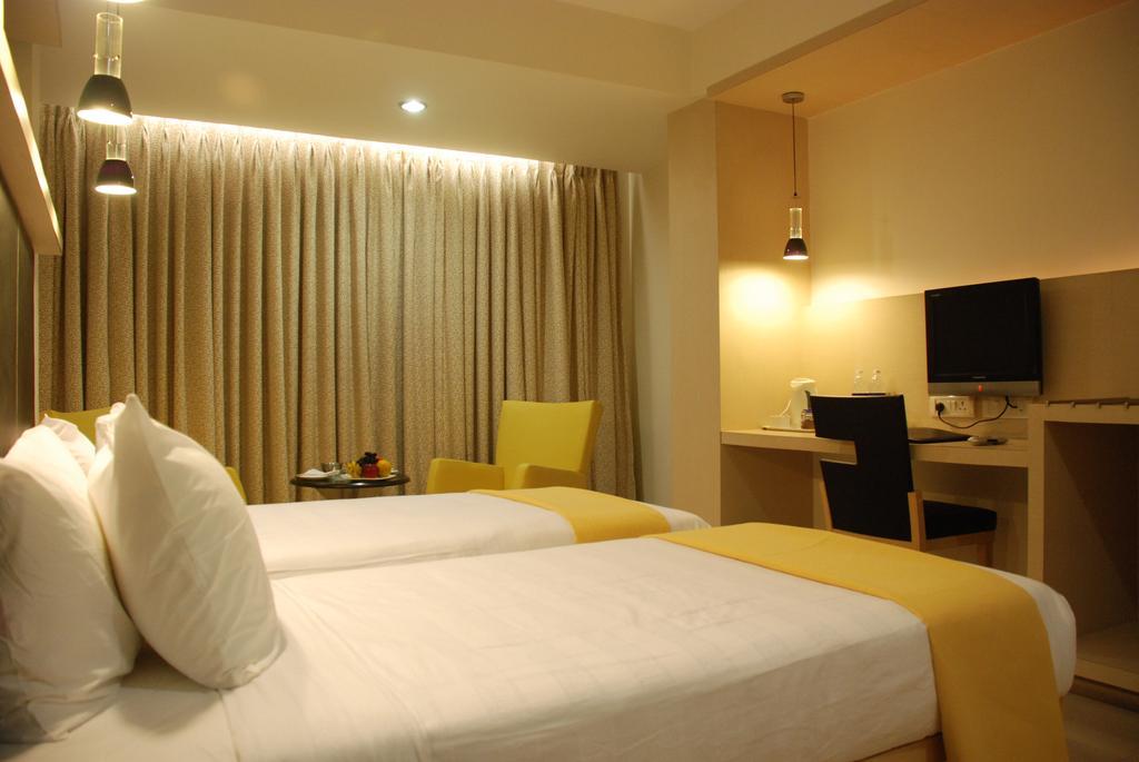 ดิ โอเรียนตัล เรซิเดนซี โฮเทล Hotel มุมไบ ภายนอก รูปภาพ